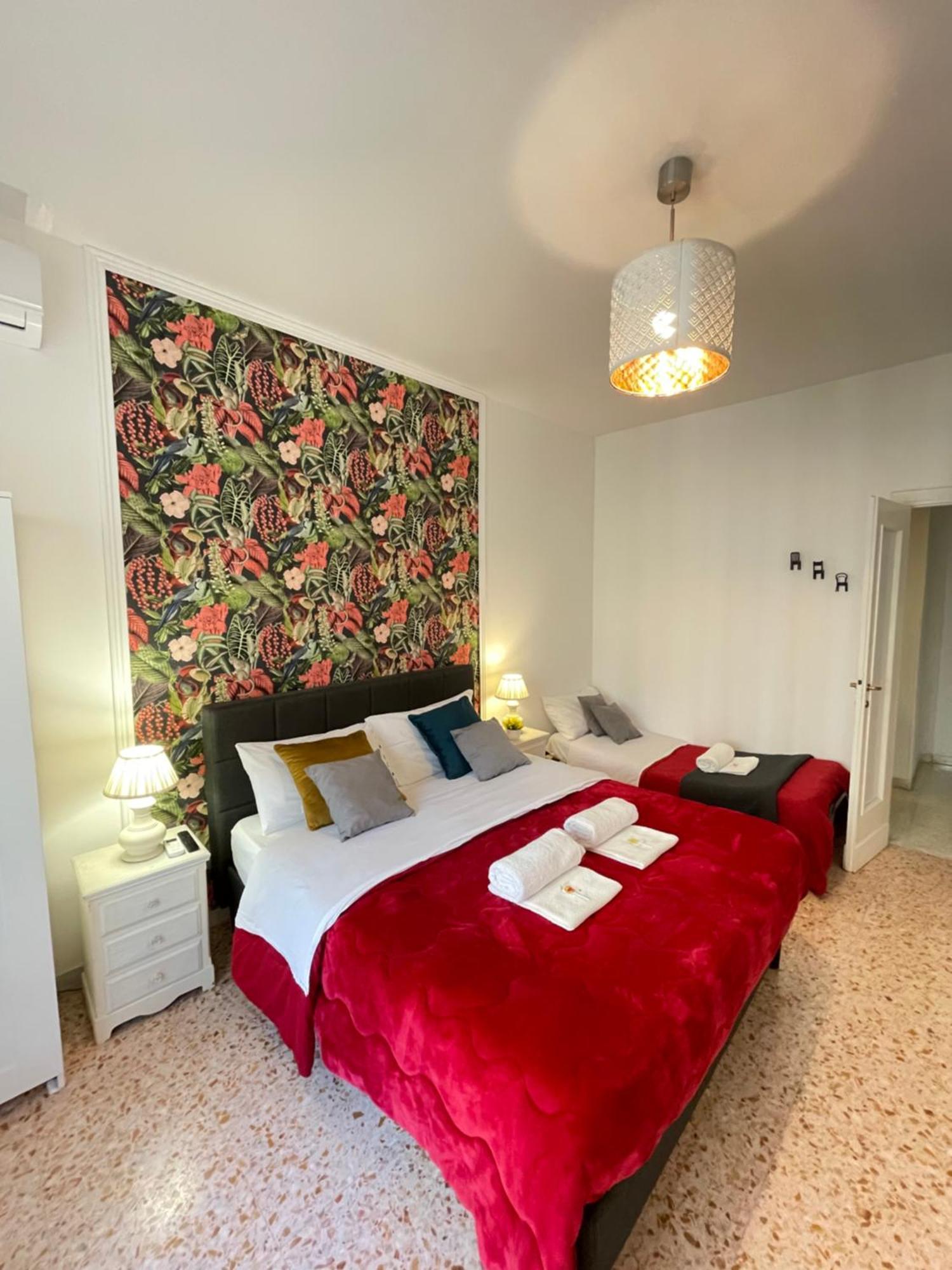 Forty1 Apartment Near Metro Cipro — Photos 1