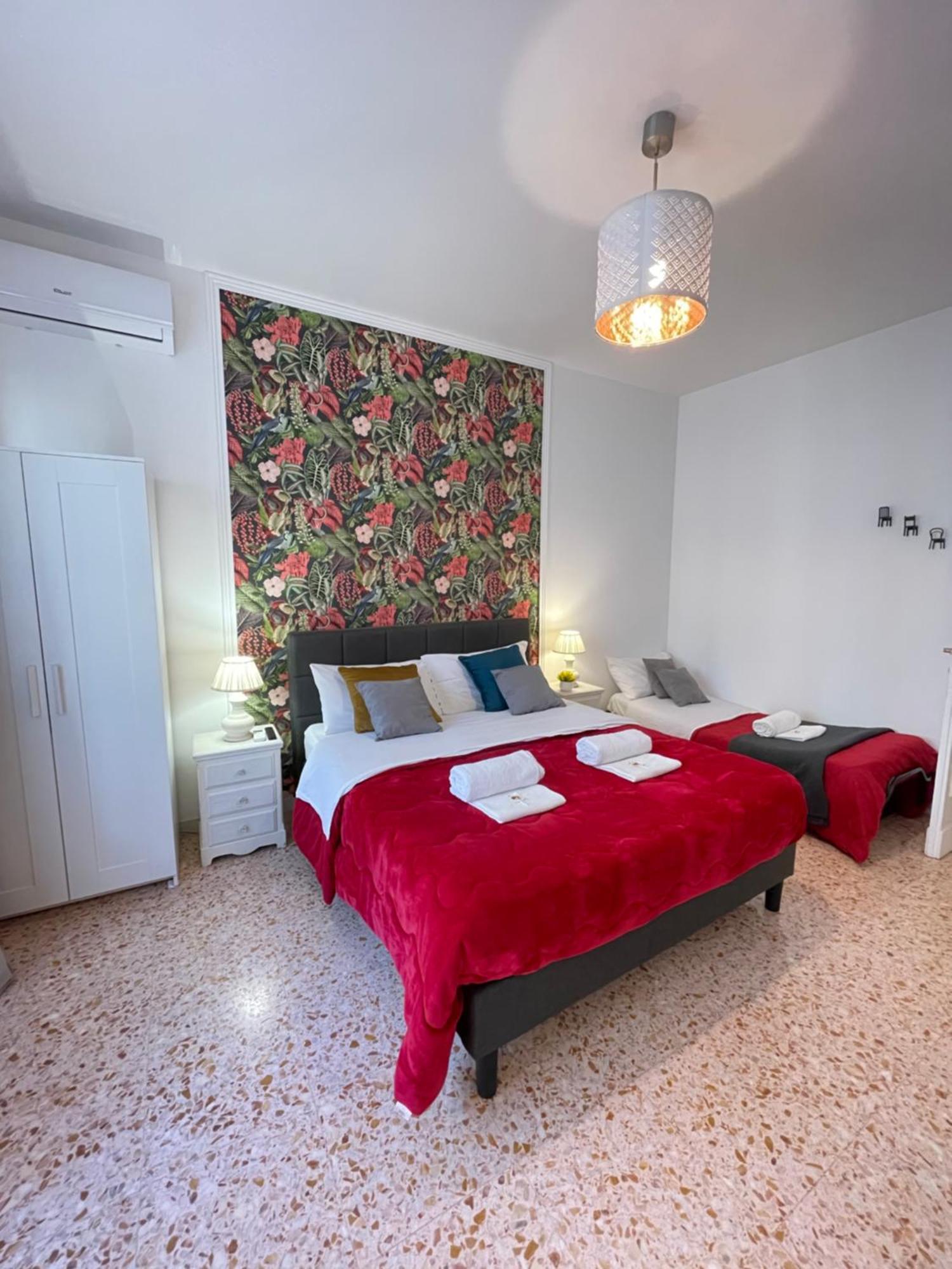 Forty1 Apartment Near Metro Cipro — Photos 3